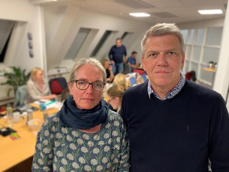 Marianne Lange Krogh og Bård Ruud forhandler for Unio med Oslo kommune.
