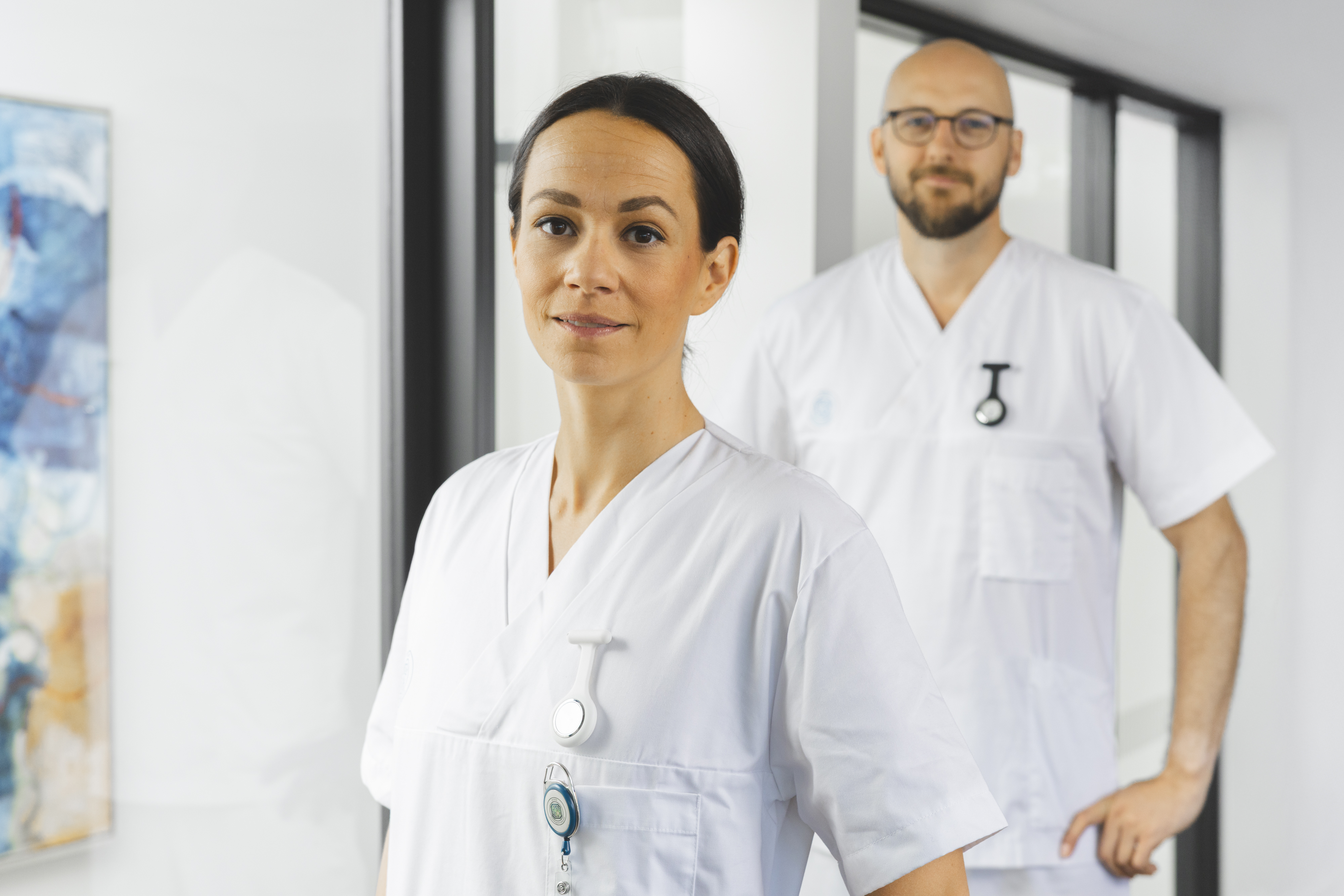 sykepleier mann og dame