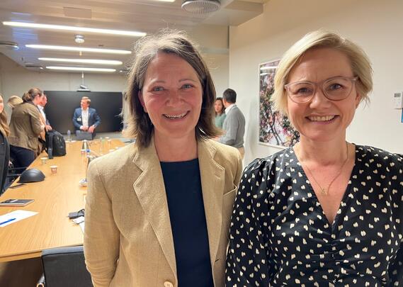Kirsten Brubakk fra NSF og helseminister Ingvild Kjerkol