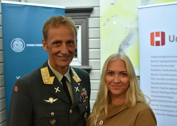 Lill Sverresdatter Lasen og forsvarssjef Eirik Kristoffersen under Arendalsuka i 2022.