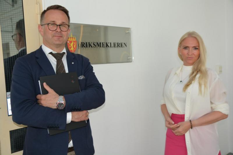 Riksmekler Mats Ruland og Unio Spekters leder Lill Sverresdatter Larsen