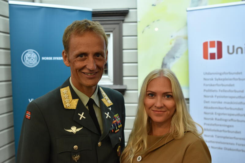 Lill Sverresdatter Lasen og forsvarssjef Eirik Kristoffersen under Arendalsuka i 2022.