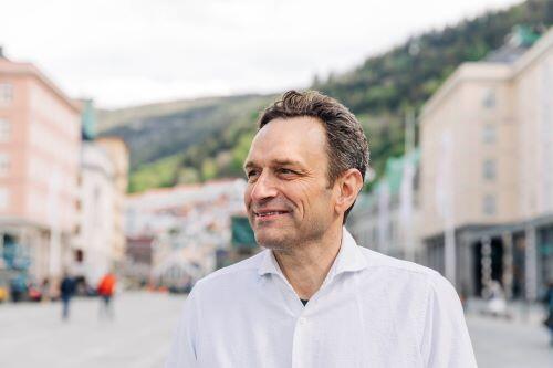 Bildet viser Arild Hermstad som er leder i MDG