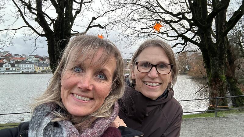 Julehilsen fra Aud og Siri