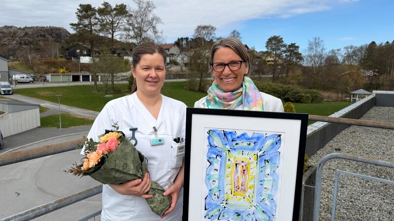 Prisvinneren sammen med fylkesleder