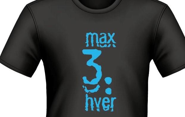 T-skjorte med tekst max hver tredje helg