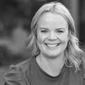 Sara Fugledal Wiik svart/hvitt